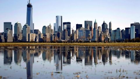 Vista del Bajo Manhattan, donde se encuentra el World Trade Center (izquierda).