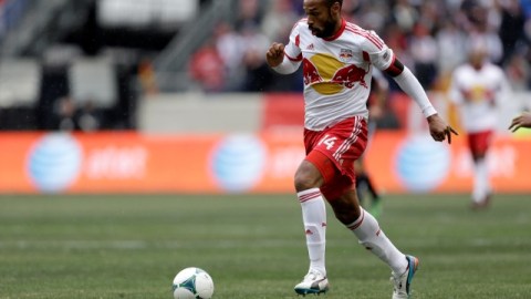 El francés Thierry Henry abrió el camino del triunfo torero en la capital del país.