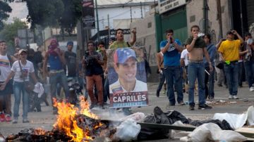 En varios puntos de Caracas se han realizado violentas manifestaciones tras la victoria de Nicolás Maduro en las elecciones.