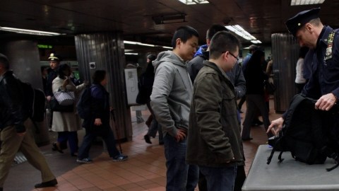 Las medidas de seguridad en la ciudad de Nueva York se intensificaron en varios lugares, incluyendo la estación Grand Central.