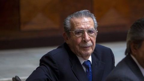 El exgeneral Ríos Montt en el juicio que se le sigue junto a su antiguo jefe de Inteligencia Militar, José Rodríguez, en la Corte Suprema de Guatemala.