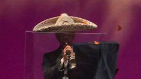 Renata y Laurentino, los protagonistas de la ópera con mariachi  ‘Cruzar la Cara de la Luna’.