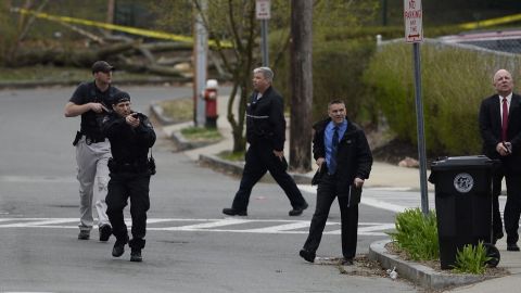 La Policía de Boston busca al segundo sospechoso.