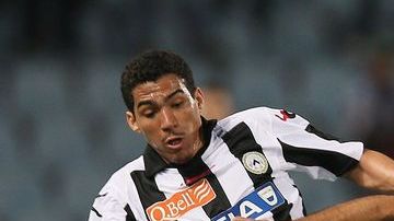 Con gol de Antonio di Natale el cuadro de Udine se impuso al combativo Lazio.