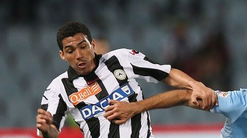 Con gol de Antonio di Natale el cuadro de Udine se impuso al combativo Lazio.