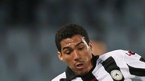 Con gol de Antonio di Natale el cuadro de Udine se impuso al combativo Lazio.