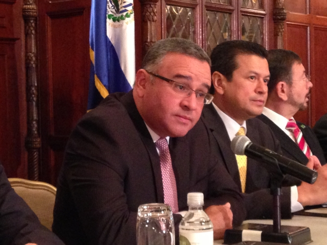 El presidente salvadoreño Mauricio Funes cumple una gira internacional.