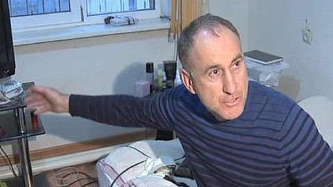 Anzor Tsarnaev reside en Makhachkala, capital de Dagestan, en Rusia.