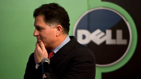 El retiro de Blackstone y la postura de Icahn, a la expectativa, dejan a la compañía con la oferta hecha en febrero por el grupo de Michael Dell (en la foto).