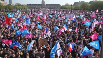 Miles participaron en la manifestación en París en contra de los matrimonios gay.