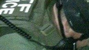 Imagen de Dzhokhar Tsarnaev cuando fue arrestado el pasado viernes, en la que se ve parte de las heridas en su cara.