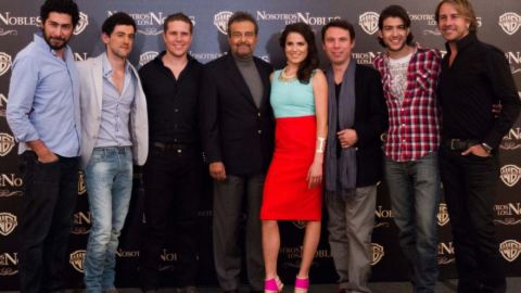 El elenco de la película "Nosotros los Nobles" que ha hecho historia en la taquilla.