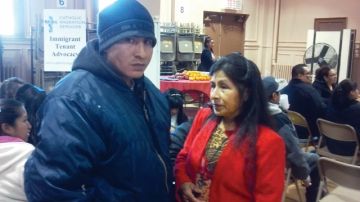 Silvina Tolentino y su hijo lo perdieron todo durante el paso del huracán 'Sandy'.