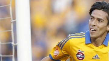 Lucas Lobos ve futbolísticamente mejor a Tigres que Monterrey