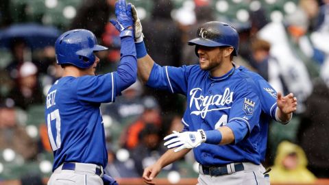Un palo de vuelta entera de Alex Gordon sentenció el encuentro.