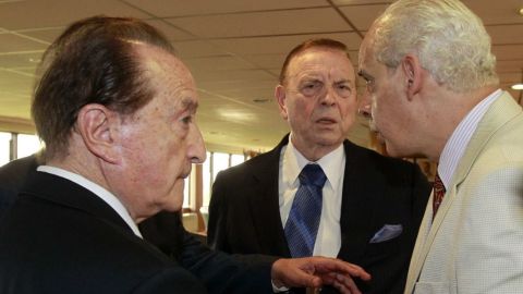 La directiva del organismo (el nuevo presidente, Eugenio Figueredo; el presidente de la CFB, José María Marín, y de la FBF, Carlos Chávez) se encuentra decidiendo cuál será la estrategia para contrarestar los ataques.