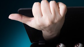 Los medios de comunicación, en ocasiones, son víctimas y cómplices de desinformación divulgada a través de internet.