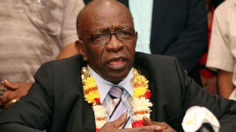 Tras ser involucrado en un escándalo de producción, Jack Warner, prometió un "tsunami de revelaciones".