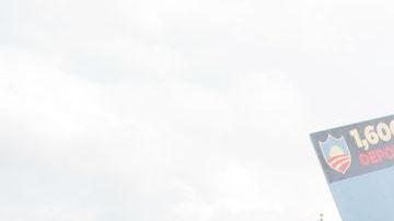 Decenas de manifestantes llegaron a las puertas del Centro de Detención de Inmigración de Houston para pedir su cierre.