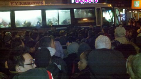 Nueva York es una ciudad donde muchos no son "oficialmente" pobres, pero están cerca de serlo.