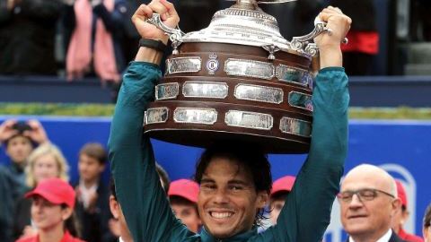 Nadal superó a su compatriota Nicolás Almagro con parciales de 6-4 y 6-3.