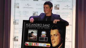 El ganador de 16 Latin Grammy y tres premios Grammy también aseguró que estos premios son halagadores para su carrera.