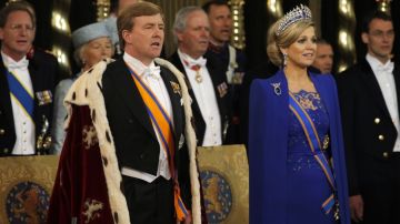 Willem-Alexander y su esposa Máxima, originaria de Argentina, fueron coronados como reyes de Holanda.