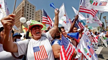 Los manifestantes también pidieron un alto a las deportaciones que han provocado  separaciones de muchas familias.