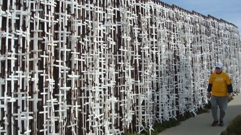 El muro fronterizo en San Diego, California.