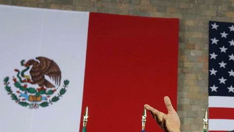 Obama visitó el Museo de Antropología del DF.