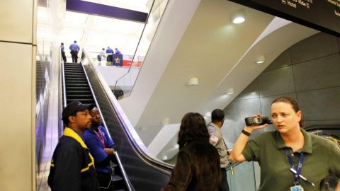 Las autoridades incrementaron las medidas de seguridad en el terminal B del aeropuerto George Bush, en Houston.