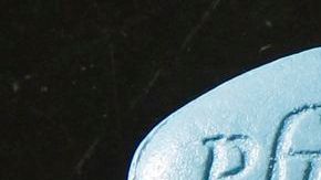 Los pacientes que no quieran comprarlas en la farmacia, pueden hacerlo a través de viagra.com.