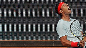 Nadal colocó casi el 80% de sus primeros servicios y recuperó algunas voleas que parecían imposibles.