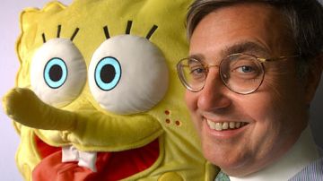 Jeff Dunn, presidente de Nickelodeon Enterprises, con Sponge Bob Square Pants.