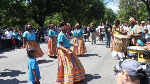 Bailadoras de bomba y plena durante la semana de El Bronx