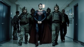 Henry Cavill es el nuevo Superman.