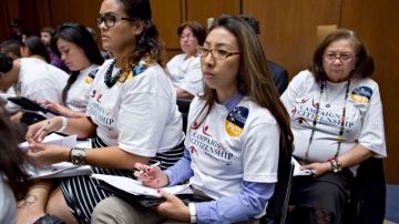Activistas pro inmigrantes acudieron al debate del Senado sobre la reforma migratoria.
