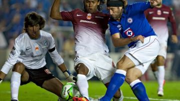 Mariano Pavone colaboró con dos goles en el triunfo 4-2 de Cruz Azul sobre Monarcas