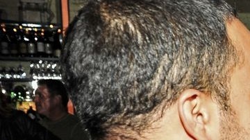 Martha Mullen (rojo) buscó un sitio para enterrar al presunto terrorista.