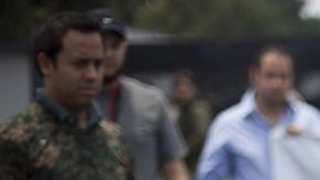 "Viva Ríos Montt" gritaron manifestantes afuera del Cuartel de Matamoros.