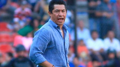 Ignacio Ambriz seguirá al frente de los Gallos Blancos del Querétaro