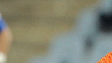 El delantero mexicano Carlos Vela podría regresar al Tri, a pesar de todo.