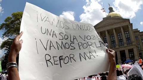 Grupos apoyan política de Obama a favor de la reforma migratoria.