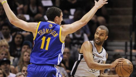 Parker (9) anotó 25 puntos y generó 10 asistencias.