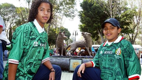 Los hermanos Dos Santos en una foto de archivo tomada en el 2004.