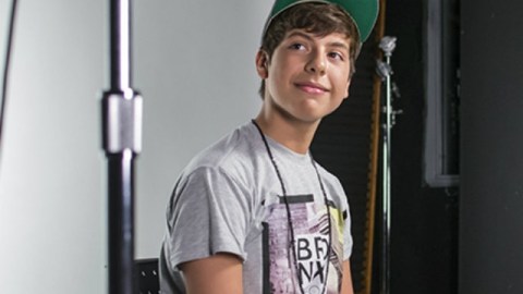 Matt Hunter sabe que sus fans hablan inglés y español, y por ello canta en ambos idiomas.