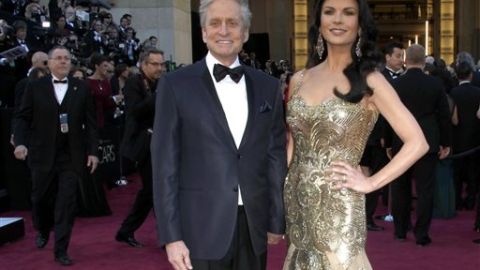 Junto con su esposo Michael Douglas, la actriz se reincorpora a su vida habitual