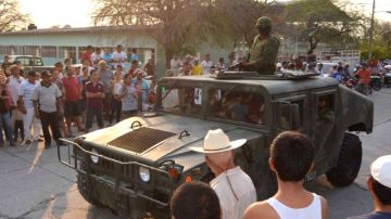 Militares  ingresan al poblado de Tierra Caliente en  Michoacán para tomar el control ya que el crimen organizado mantiene amenazada a esta población.