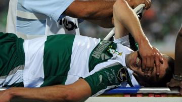 Oribe Peralta está lesionada de la rodilla y no podrá jugar con la selección mexicana