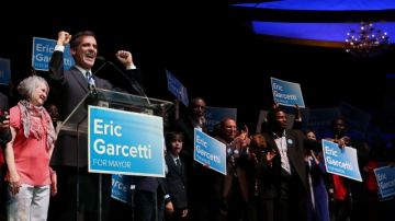 Eric Garcetti, durante uno de sus discursos de campaña en el  Hollywood Palladium.